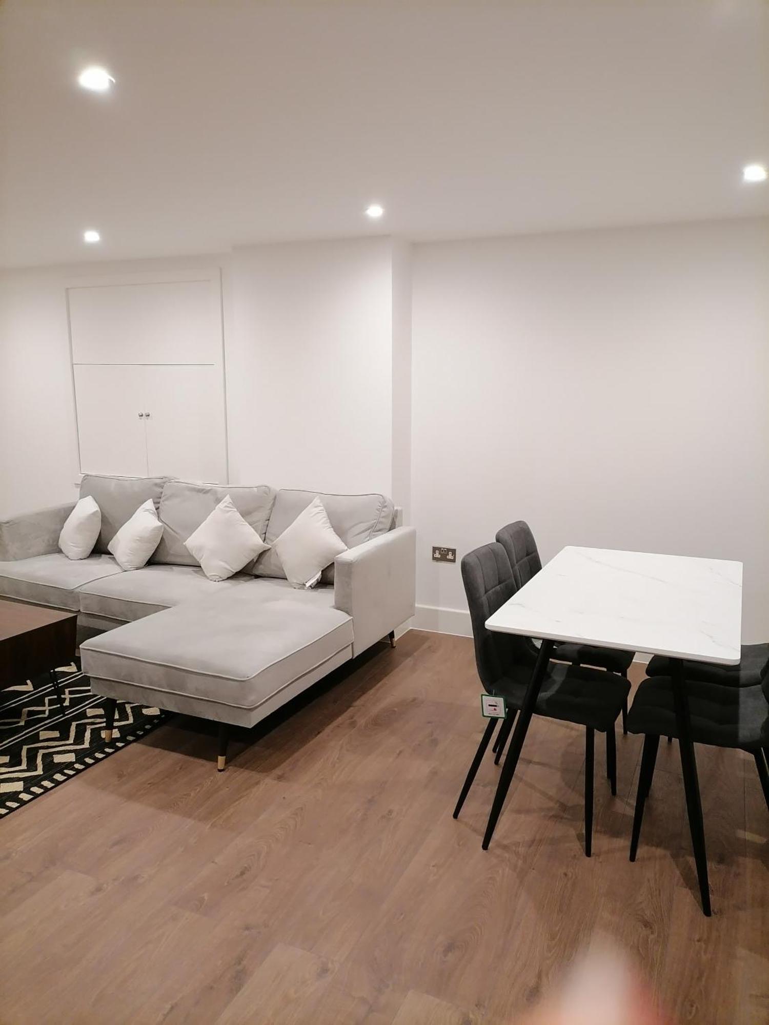 Stunning Rooms By Nine Elms Station 伦敦 客房 照片